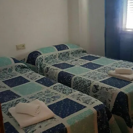 With 4 Bedrooms In Granada, With Wonderful View, Furnis *